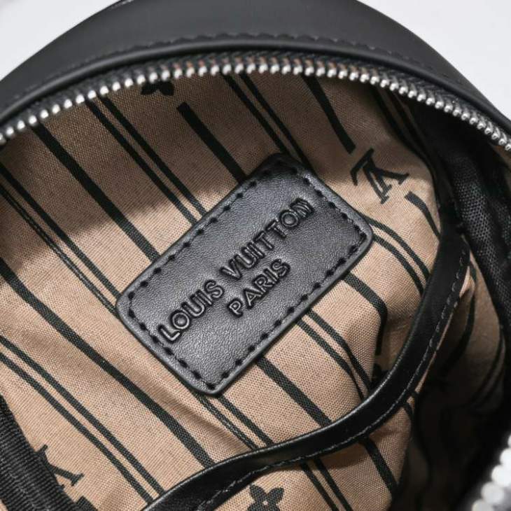 Picture of Louis Vuitton Mens Bags _SKUfw161505077fw
